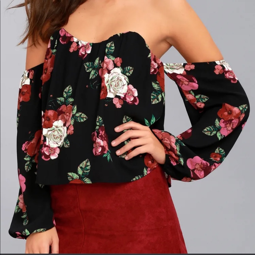 Lulu’s floral off shoulder top S